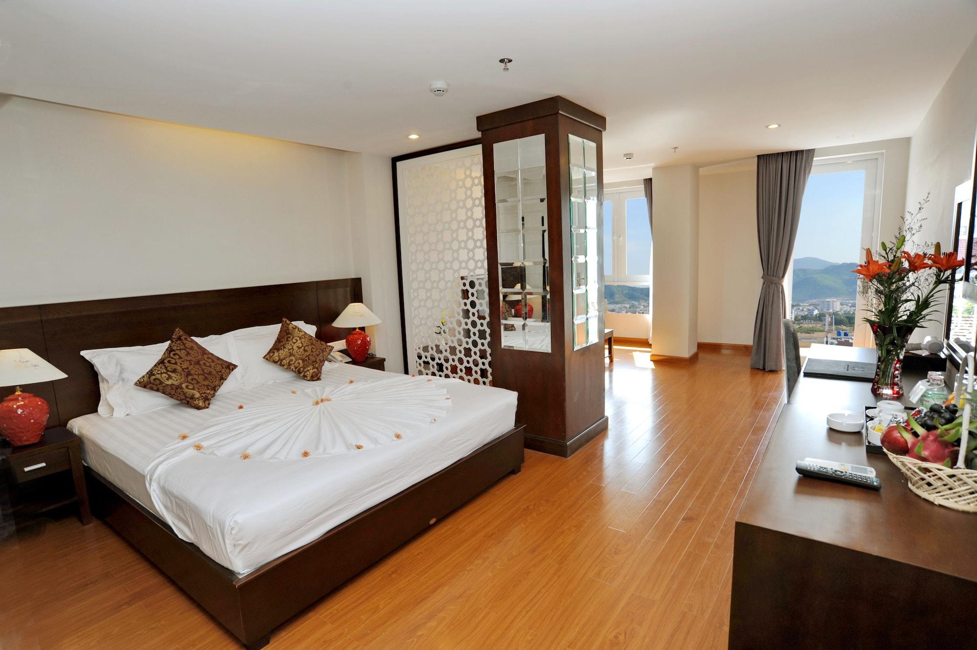 Hanoi Golden Hotel Nha Trang Eksteriør billede